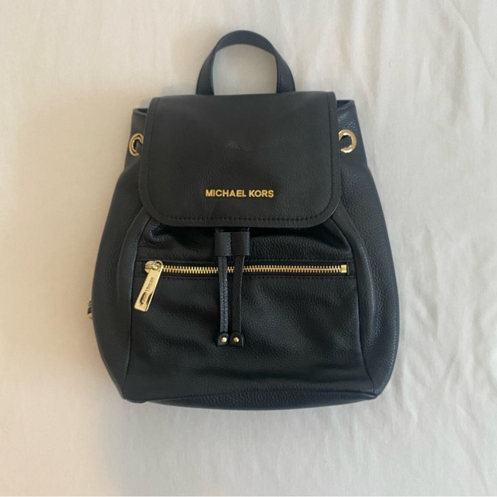 MICHAEL KORS RACHEL FLIP BACKPACK BLACK